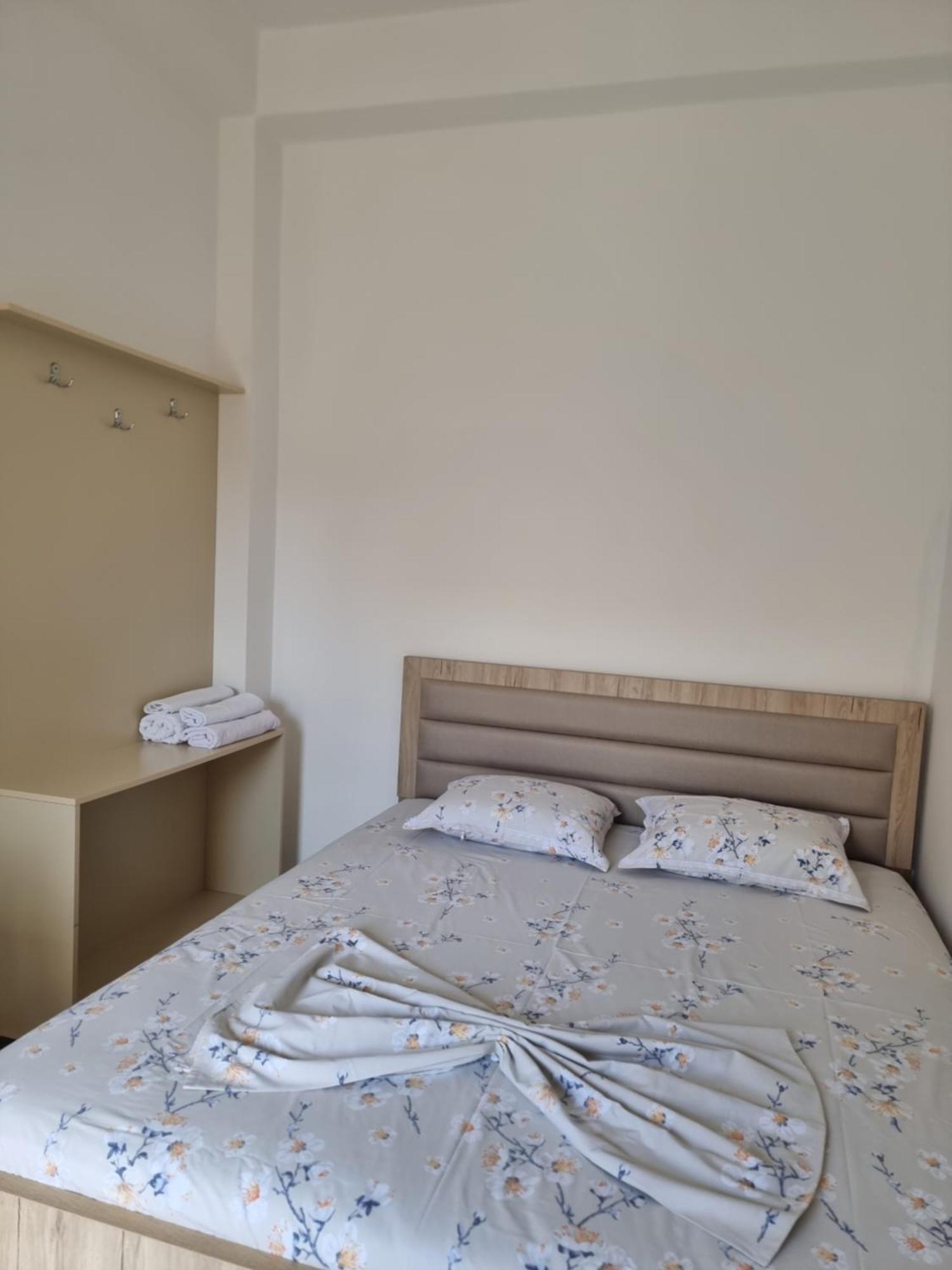 Rooms For Rent Dıraç Dış mekan fotoğraf