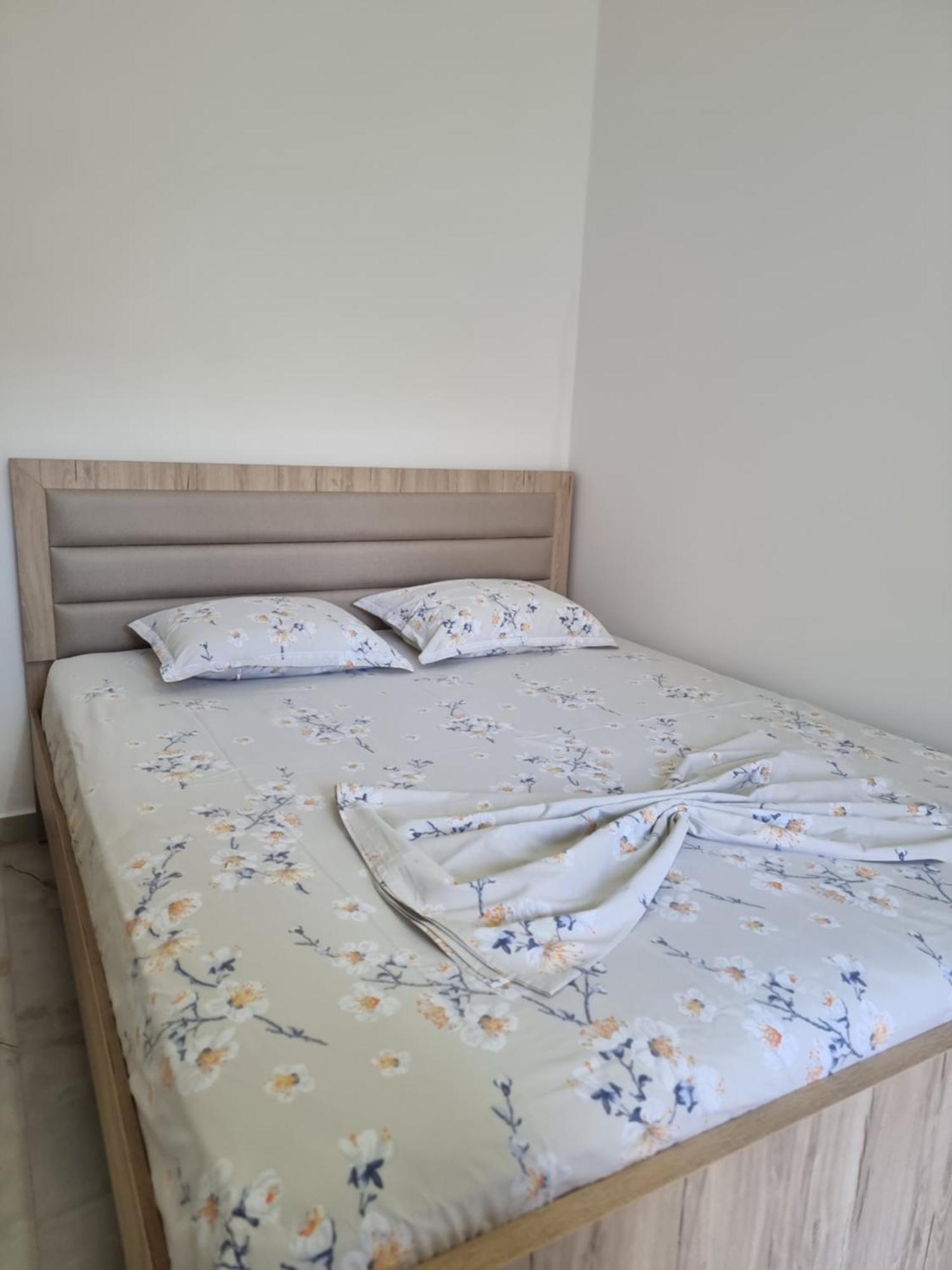Rooms For Rent Dıraç Dış mekan fotoğraf